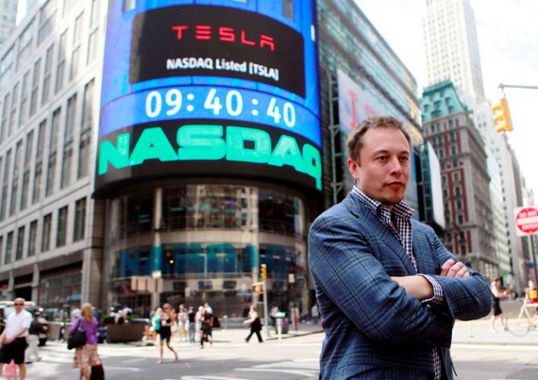 Tesla stocks under pressure following Musk's plans to buy Twitter