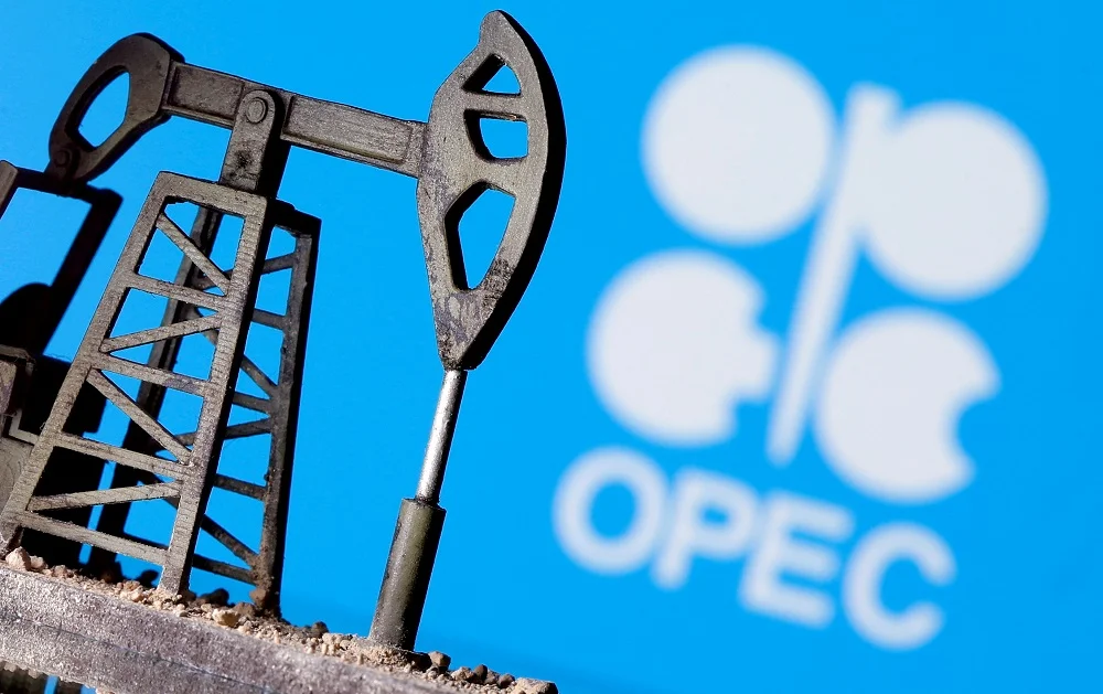 U.S. crude oil prices dropped amid Trump's tariffs and OPEC+